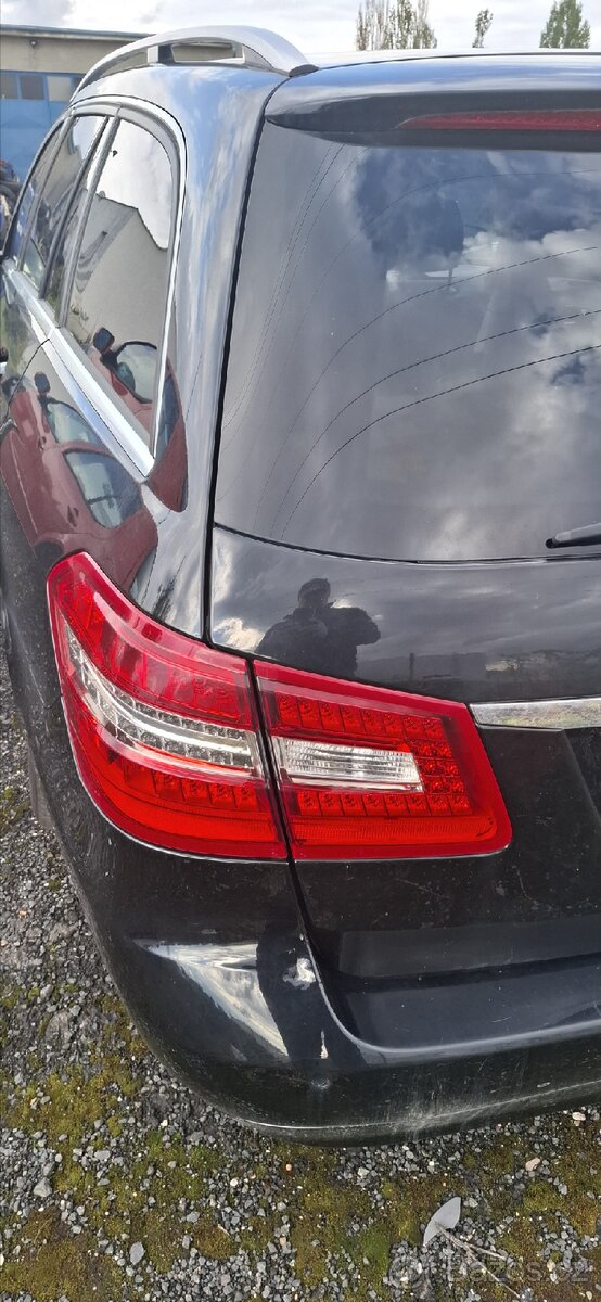 Prodám Mercedes-Benz E S212 - 8