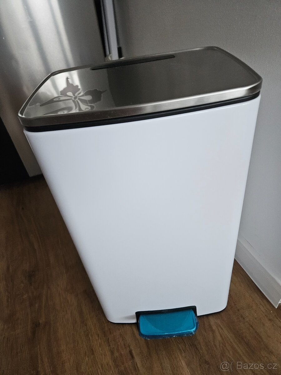 Nový pedálový odpadkový koš - 8