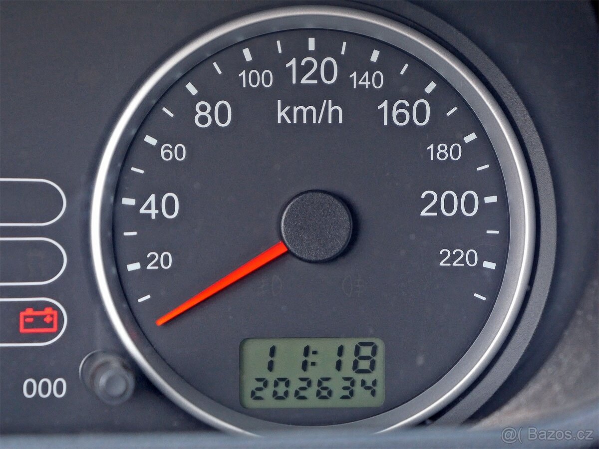 Ford Fusion 1.4 benzin (r.v. 2005) stříbrný - STK do 09/2027 - 8