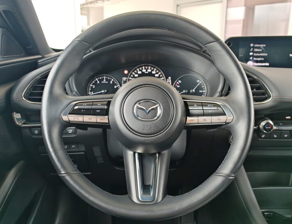 Mazda 3 2.0 Skyactiv G122 Plus A/T - 8