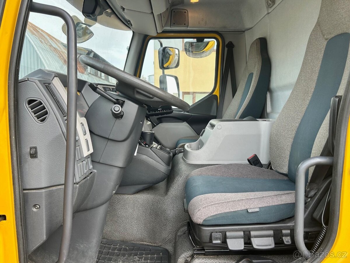 Volvo FL250 4x2 16t Skriňa/Zepro lift - 8