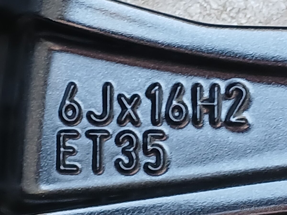 Pěkné orig alu Škoda Scala, Kamiq, Italia 6,5J 16" ET35 - 8