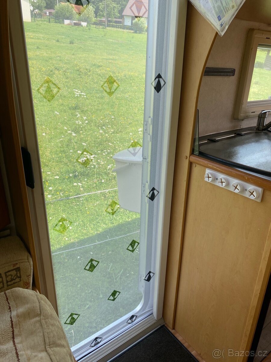 Karavan s předstanem - 8