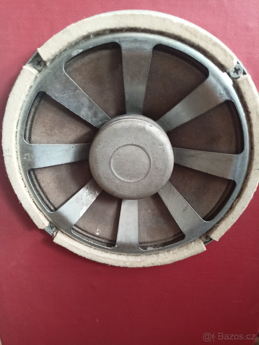 Domácí reproduktory - 8