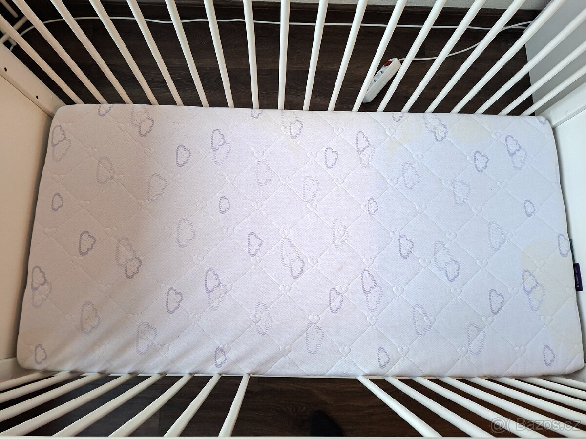 Postýlka s komodou - 8