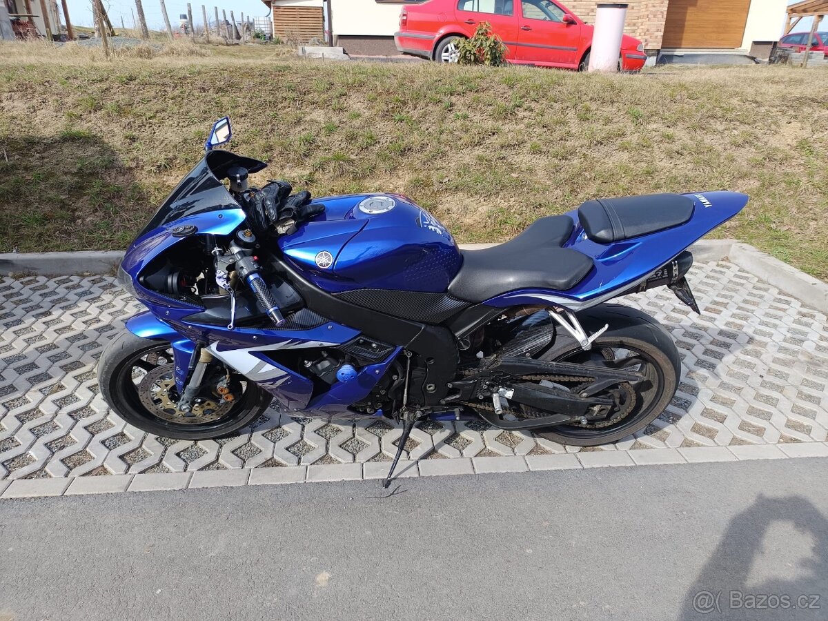 Yamaha R1 2007 - 8