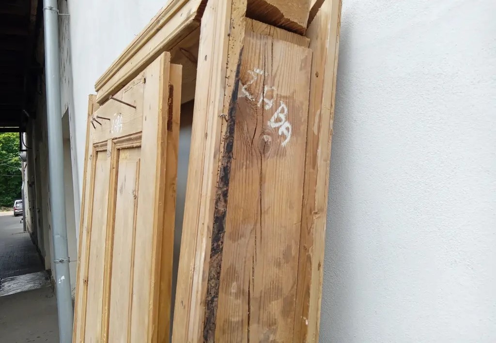 DŘEVĚNÉ STARÉ DVEŘE - 8