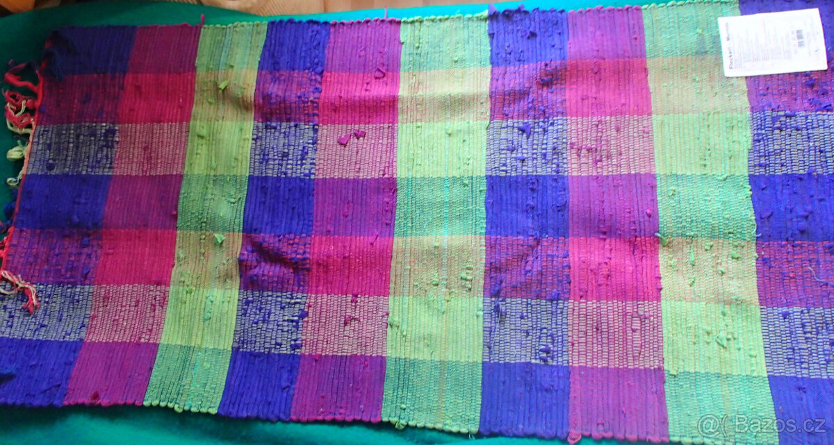 Nový koberec 120 x 170 cm a dva nové koberečky: - 8