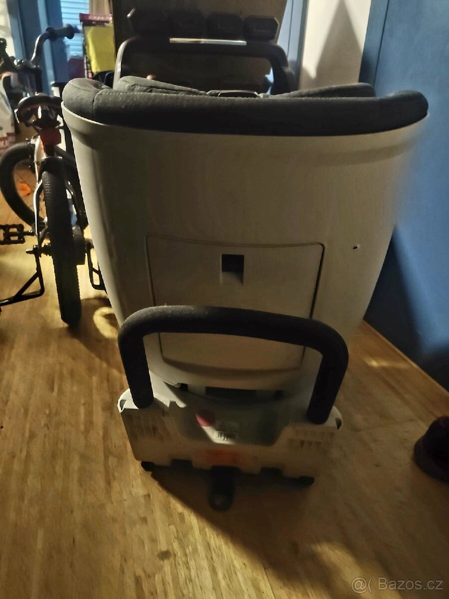 Petite&Mars Reversal II dětská autosedačka - 8