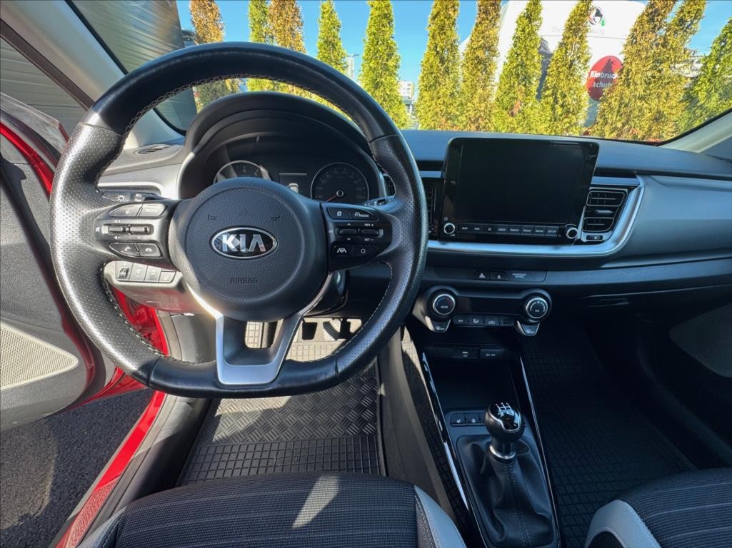 Kia Stonic 1,2 (2021) - 8