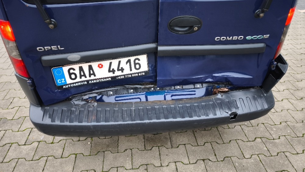 Opel Combo Van 1.6i + CNG 69kw r.v.2009 havar.zadek 2 místa - 8