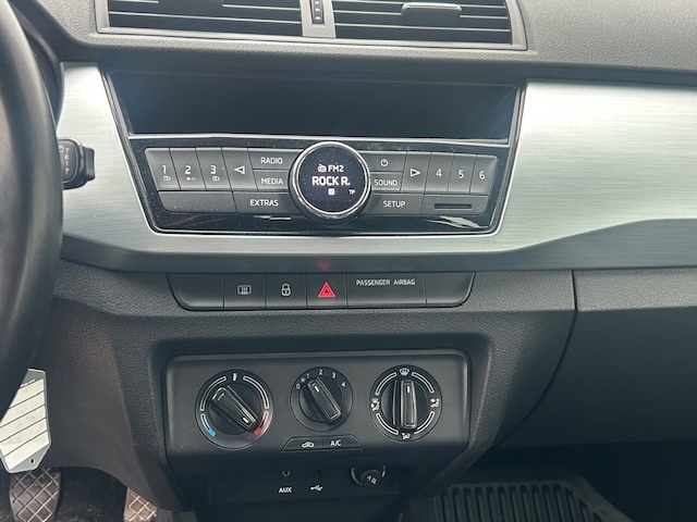 Škoda Fábia III 2018 1,0 MPi, AC, zimní pneu, koupeno v ČR - 8