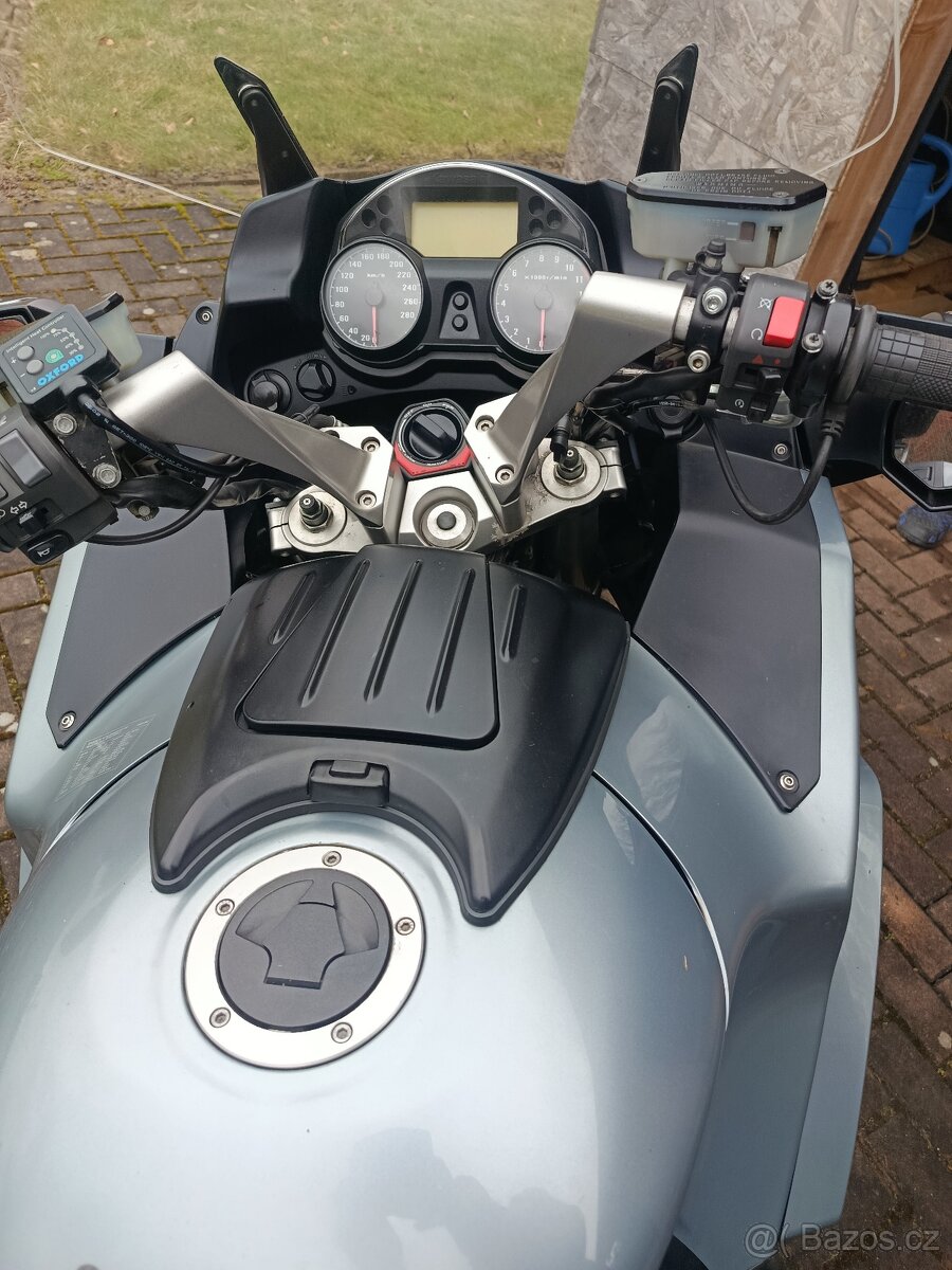 Kawasaki GTR 1400 - 8