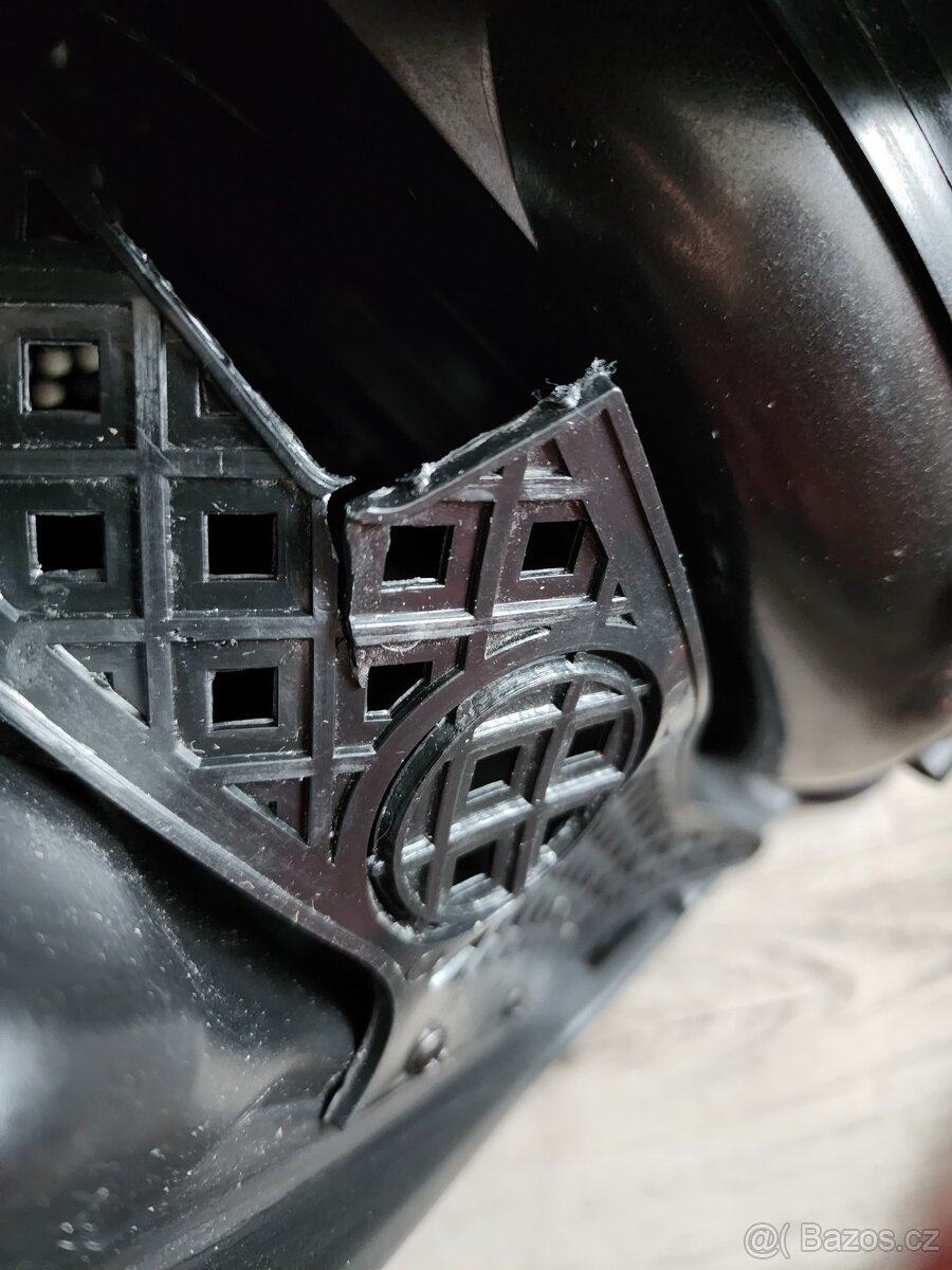 Benzínový zádový foukač listí BBX9900, 4T - 8