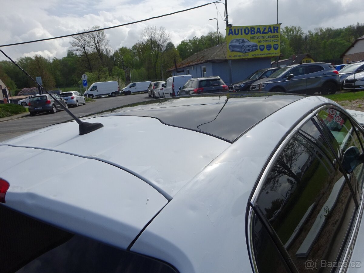 Peugeot 208 1,6 e-HDi - 8