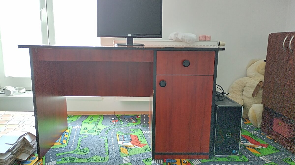 Skříně a psací stůl - 8