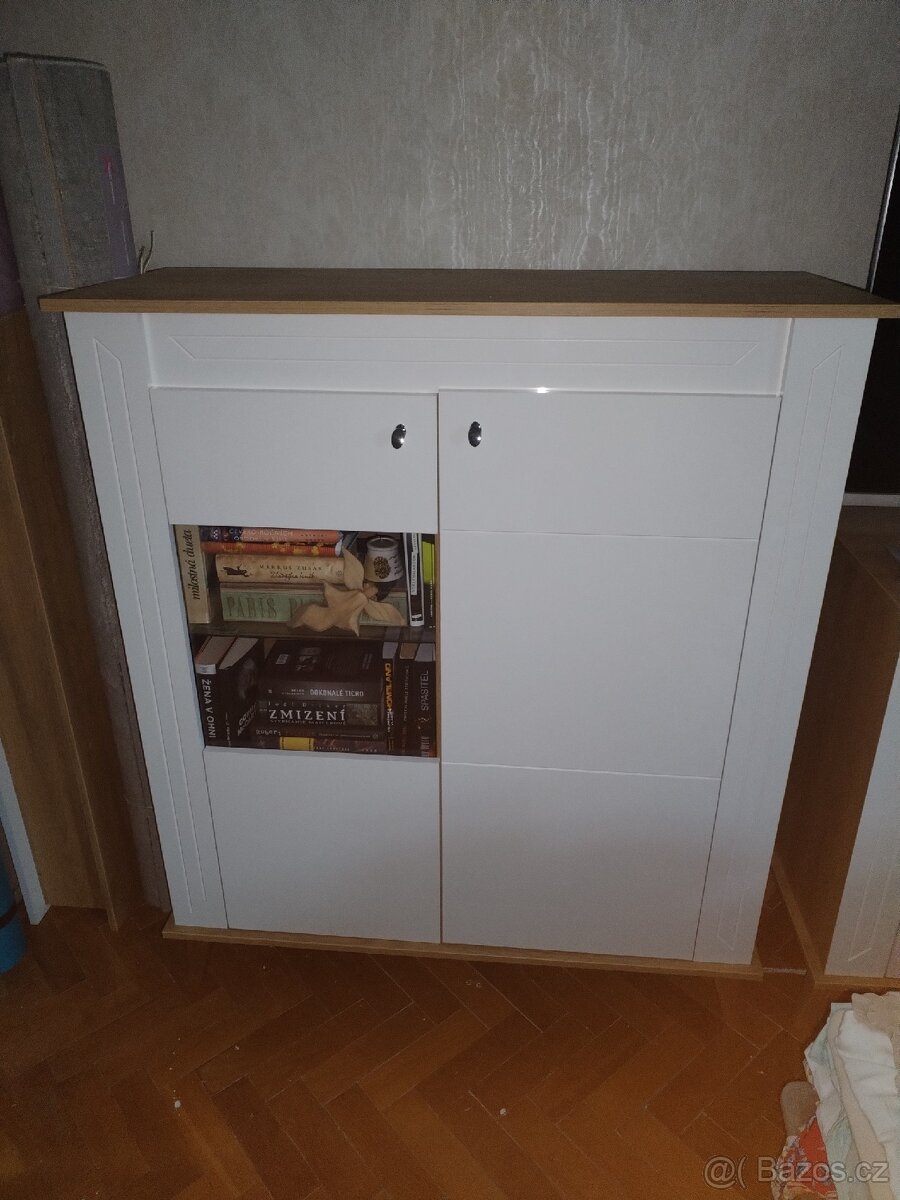 Skříňka kamkoliv - 8