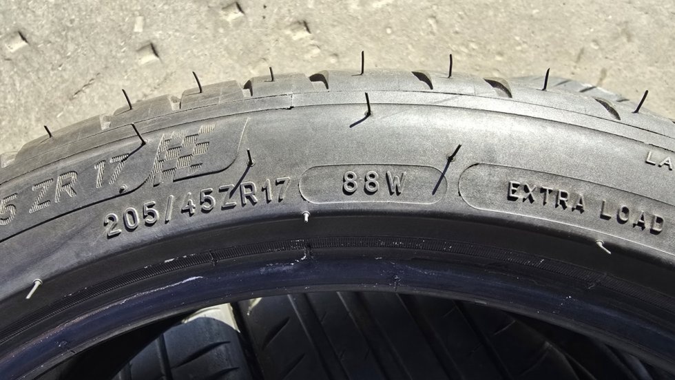 Letní pneu 205/45/17 Michelin - 8
