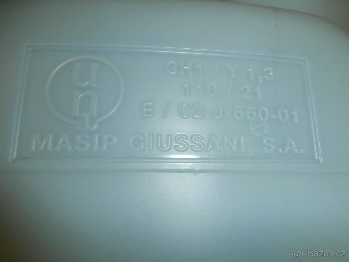 Kanystry plastové na 20 litrů použité za 50 kč - 8