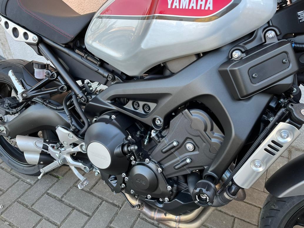 Yamaha XSR 900 - 8