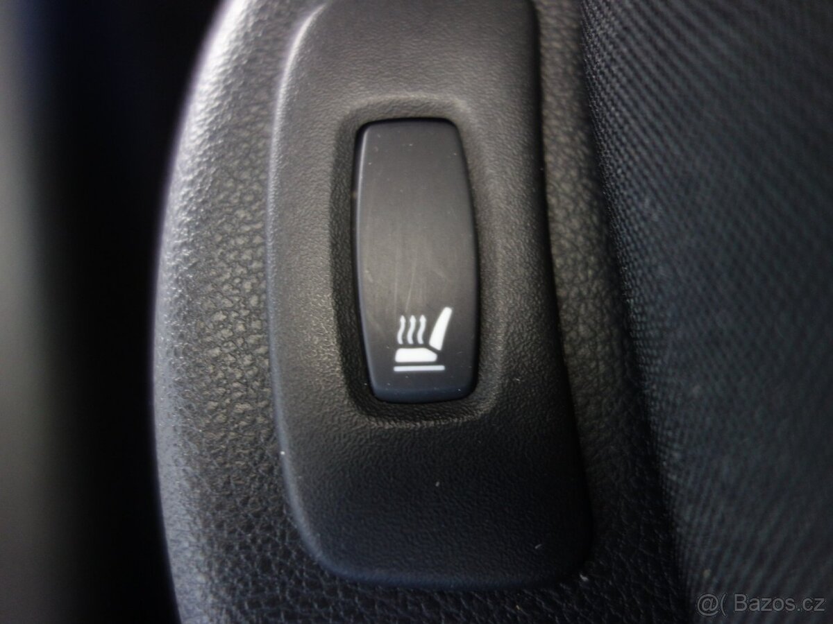 RENAULT CLIO 1.2i 87kW 4-VÁLEC LIMITED - 8