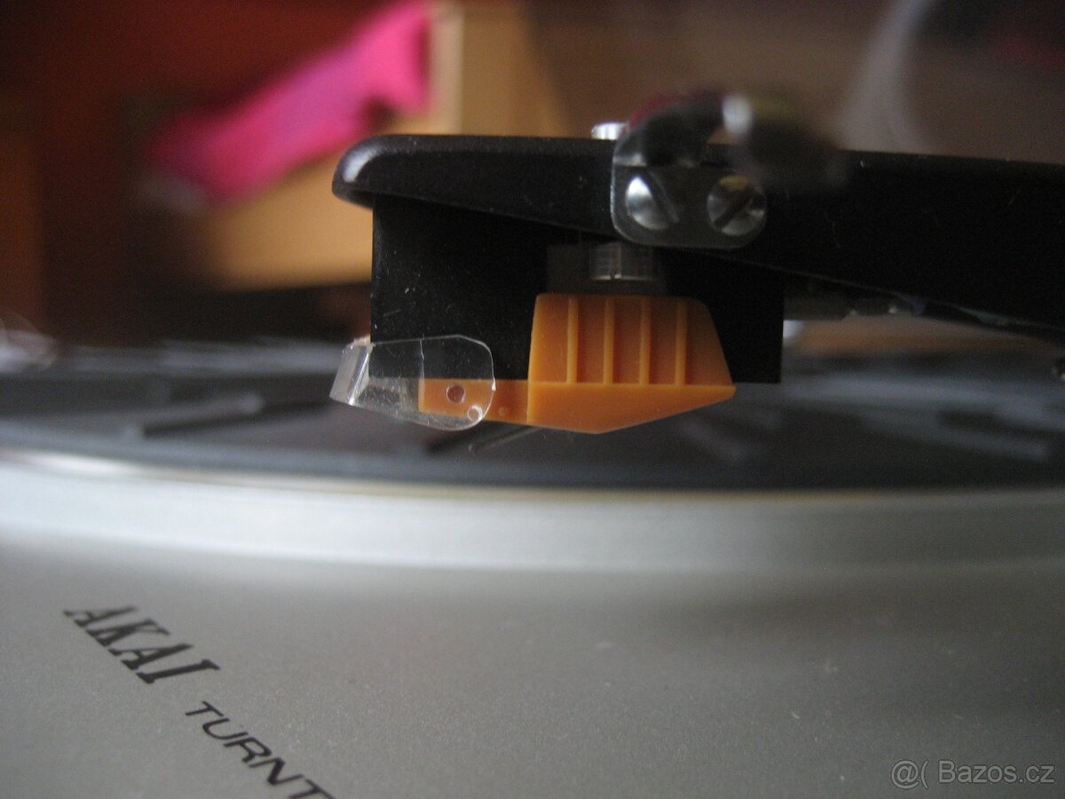 Prodám Gramofon AKAI AP 001C - 8
