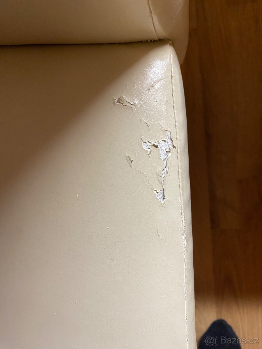 Rozkládací jídelní stůl - 8