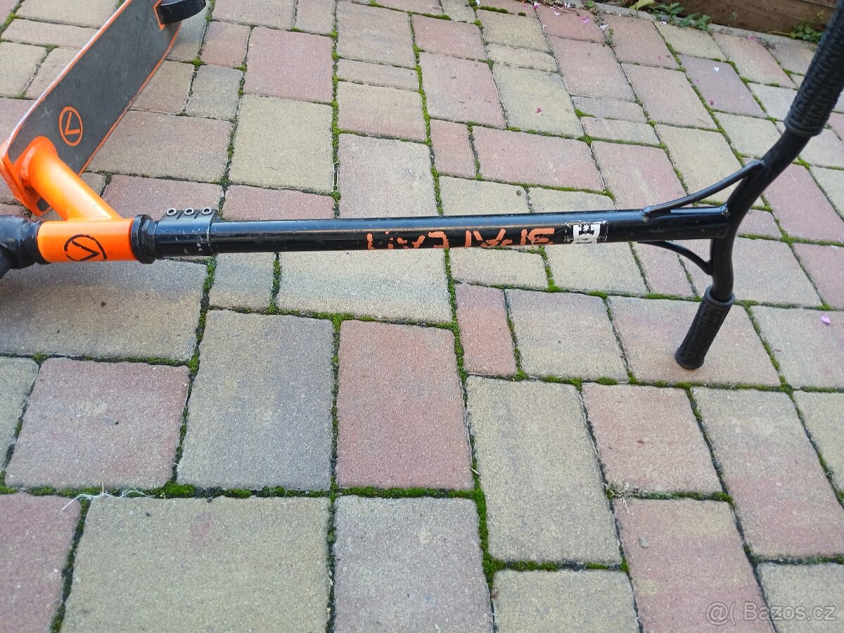 Freestyle koloběžka Spartan - 8