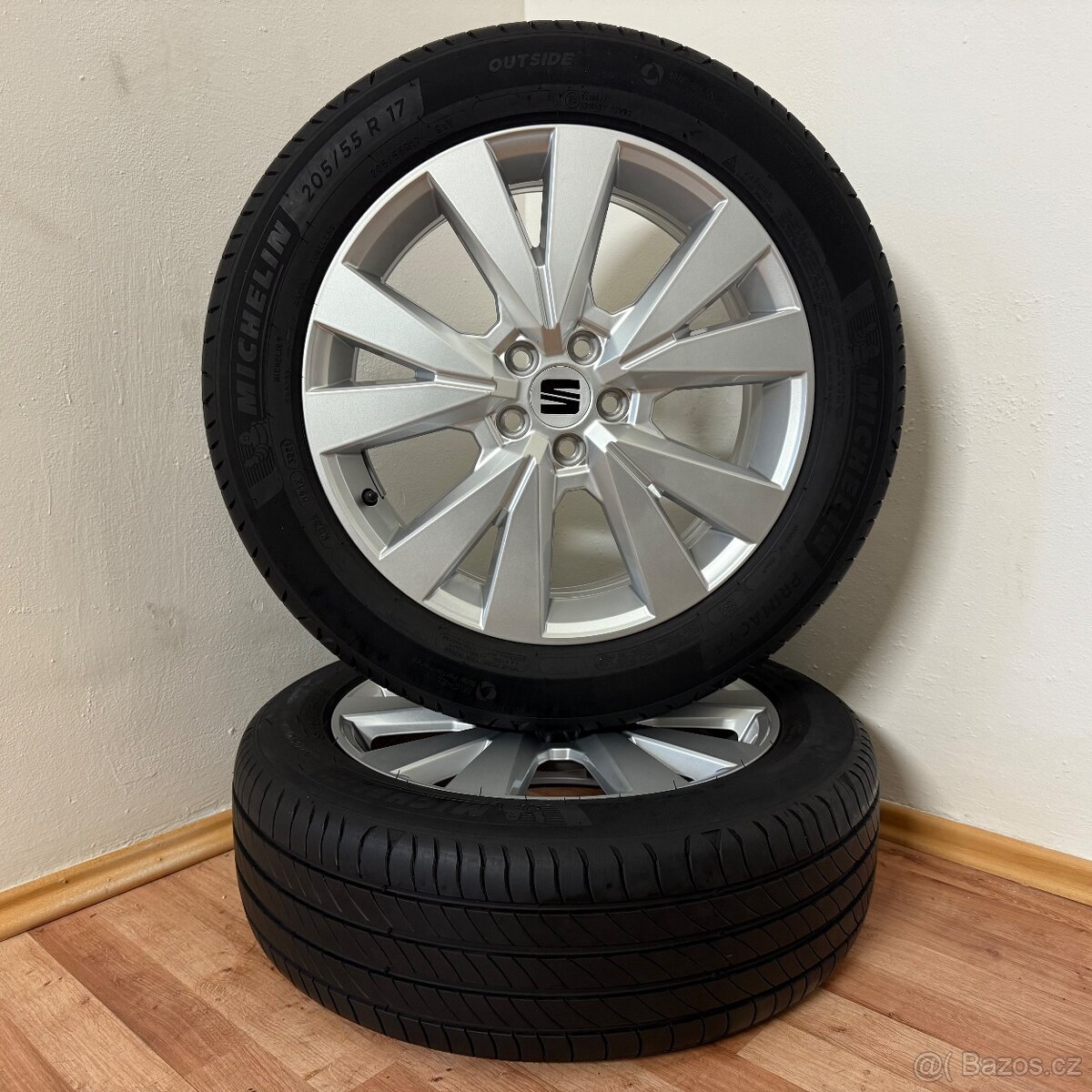 ZÁNOVNÍ SEAT ARONA 5x100 ET48+LETNÍ 205/55R17 7mm - 8
