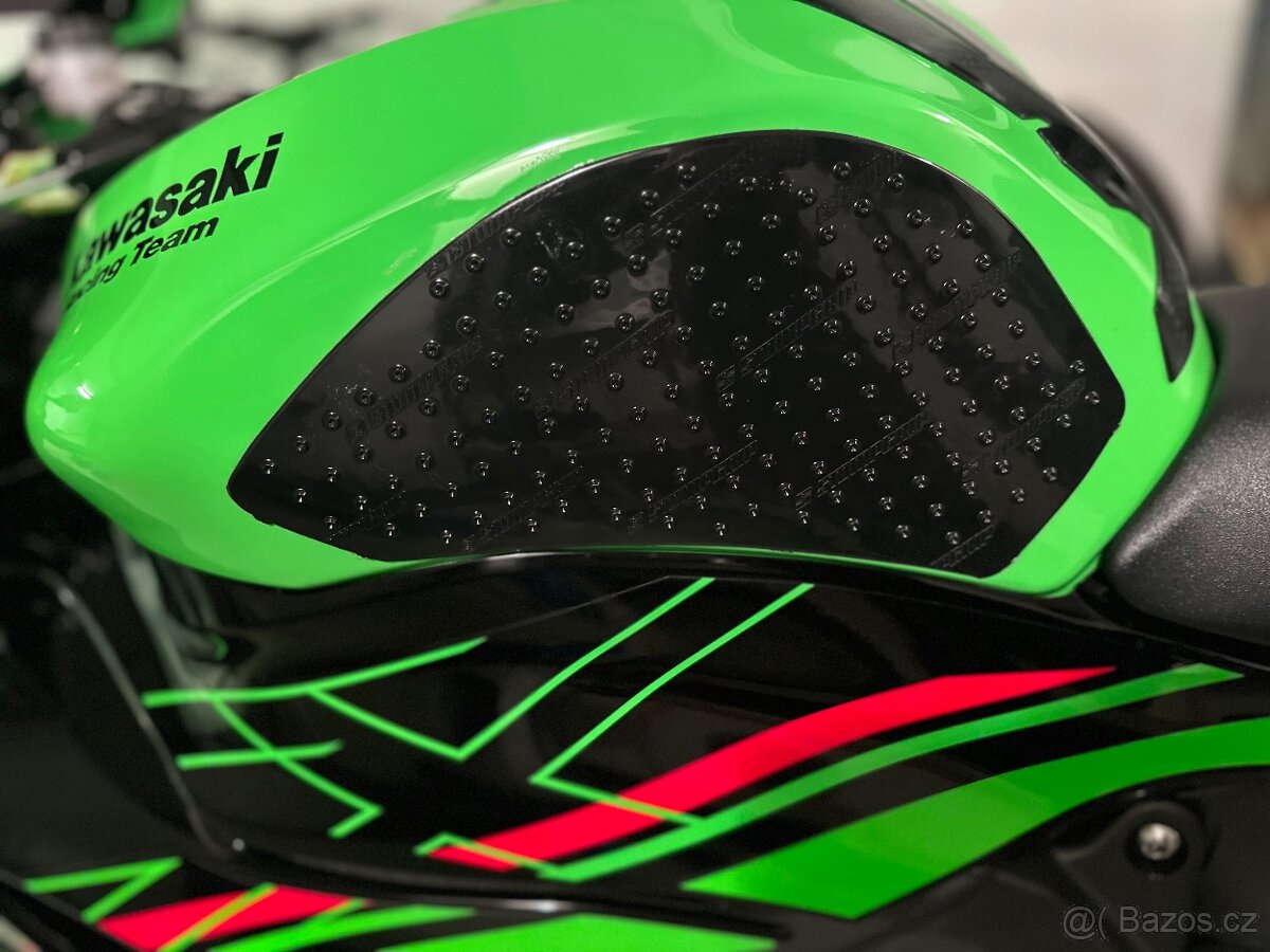 KAWASAKI NINJA ZX6R - 8