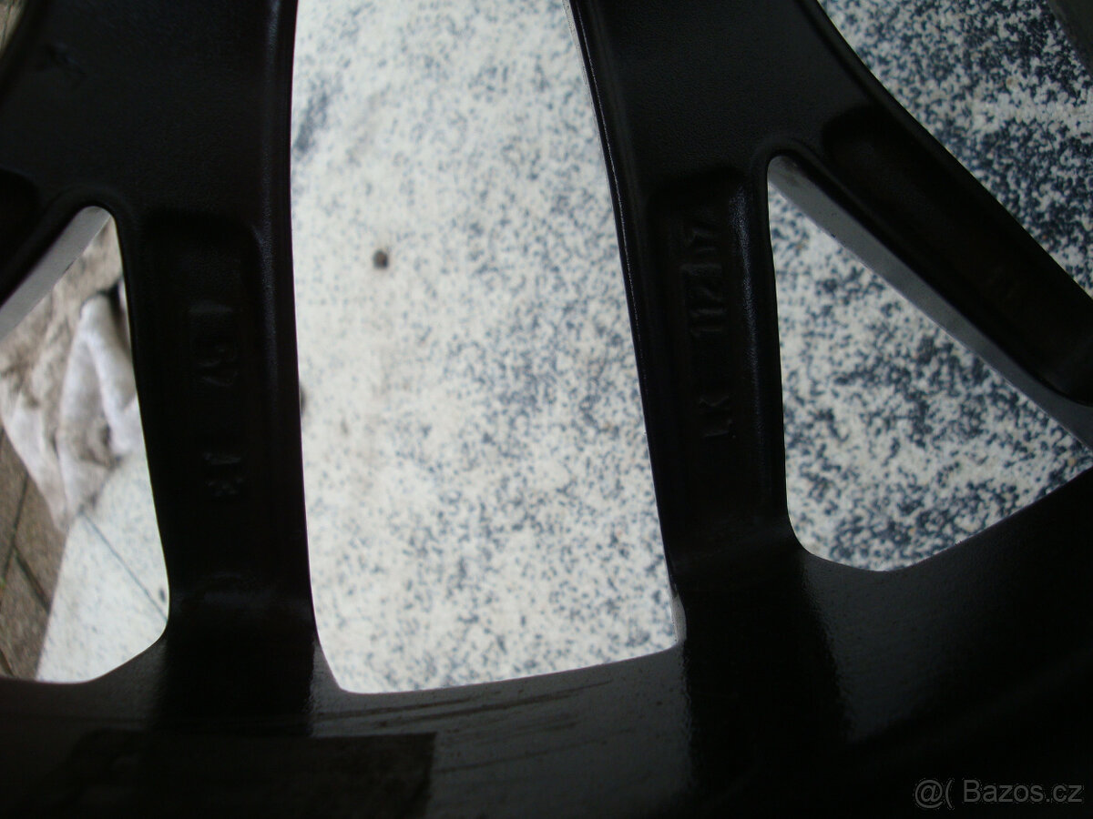 Alu kola zimní pneu BMW F40 7,5mm 2023r - 8