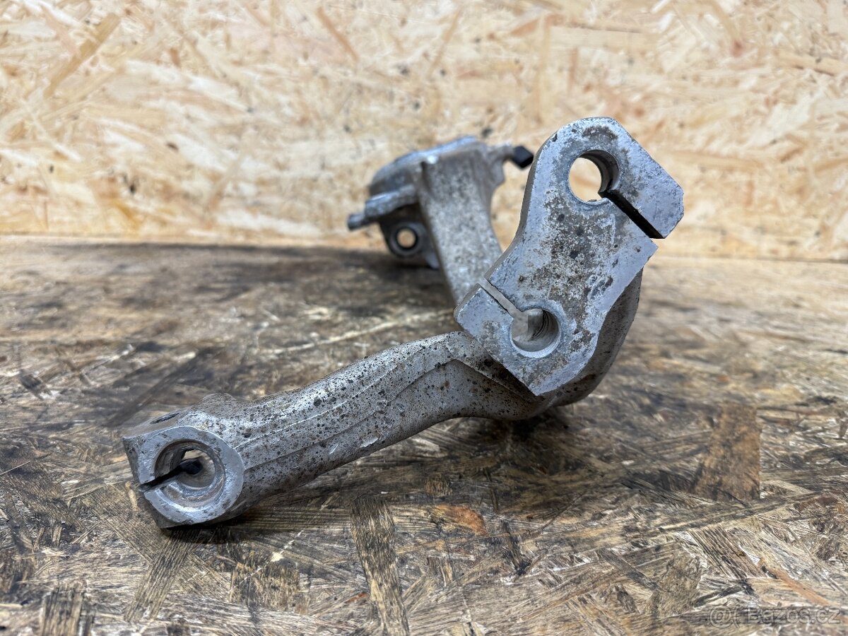 LEVÁ PŘEDNÍ TĚHLICE AUDI A6 C6 3.0 TDI 4F0407241 - 8