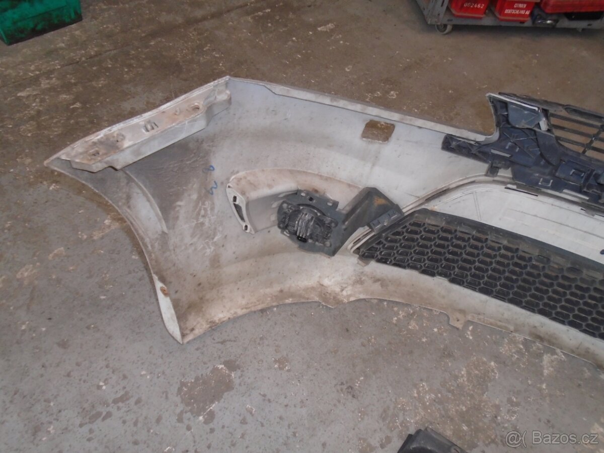 ford focus 2010 ST přední nárazník - 8