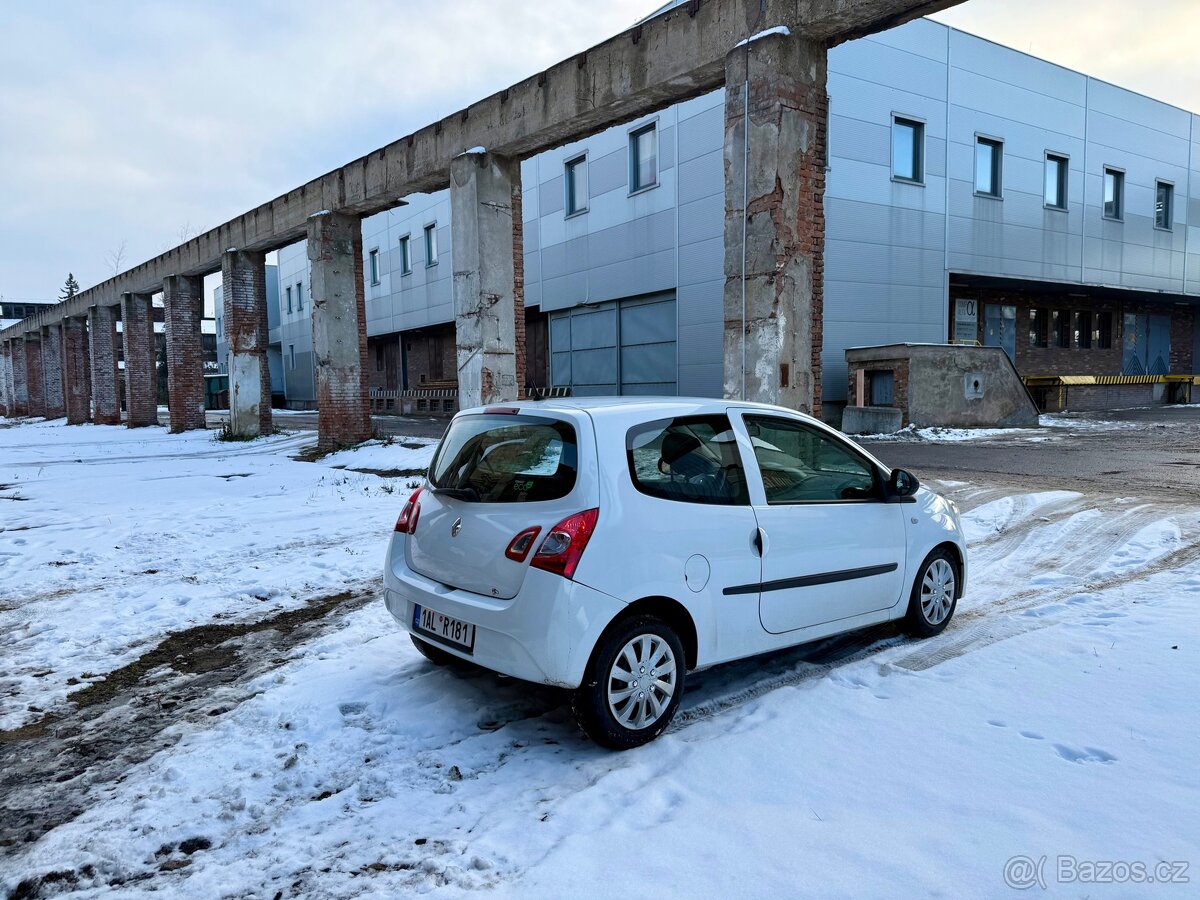 Renault Twingo facelift - 8