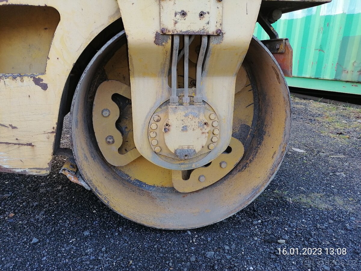 Vibrační válec Stavostroj STA VH250, motor Deutz olejem chla - 8