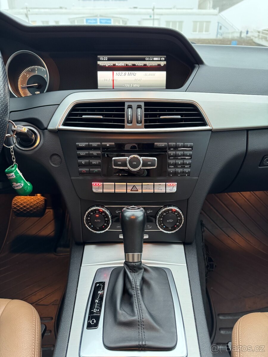 Mercedes-Benz С250, Avantgarde, couvací kamera - 8