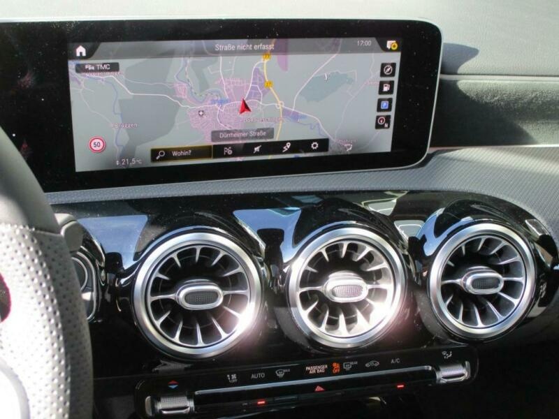 Mercedes-Benz A 35 AMG 4M Pano, Ambi-Bel., Navi, Multibeam - 8