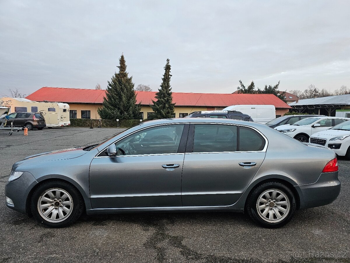 ŠKODA SUPERB 2008 2.0 TDI 103kW,VÝHŘEVY,XENONY,SENZORY - 8