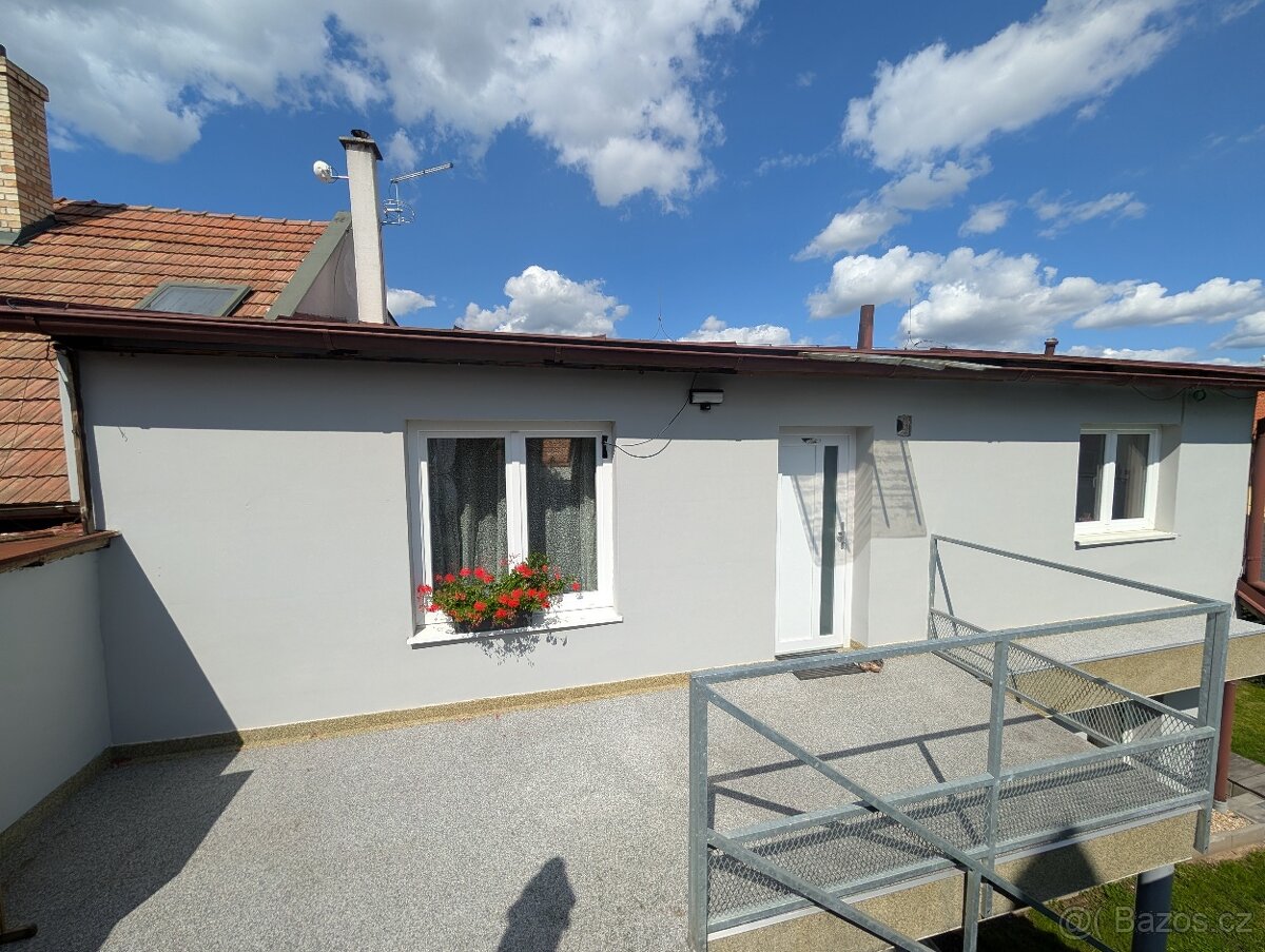 Prodám RD s komerčním prostorem v Libáni u Jičína - 8