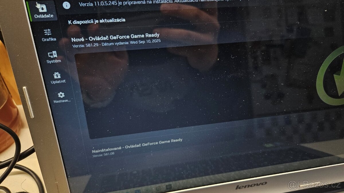 Starší výkonný notebook Lenovo - 8