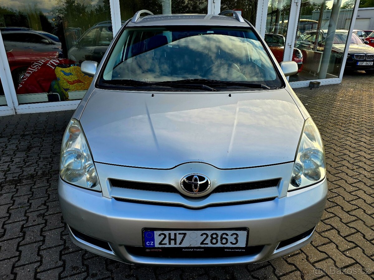 Toyota Corolla Verso, 1,8i serv.kniha 1.maj ČR - 8