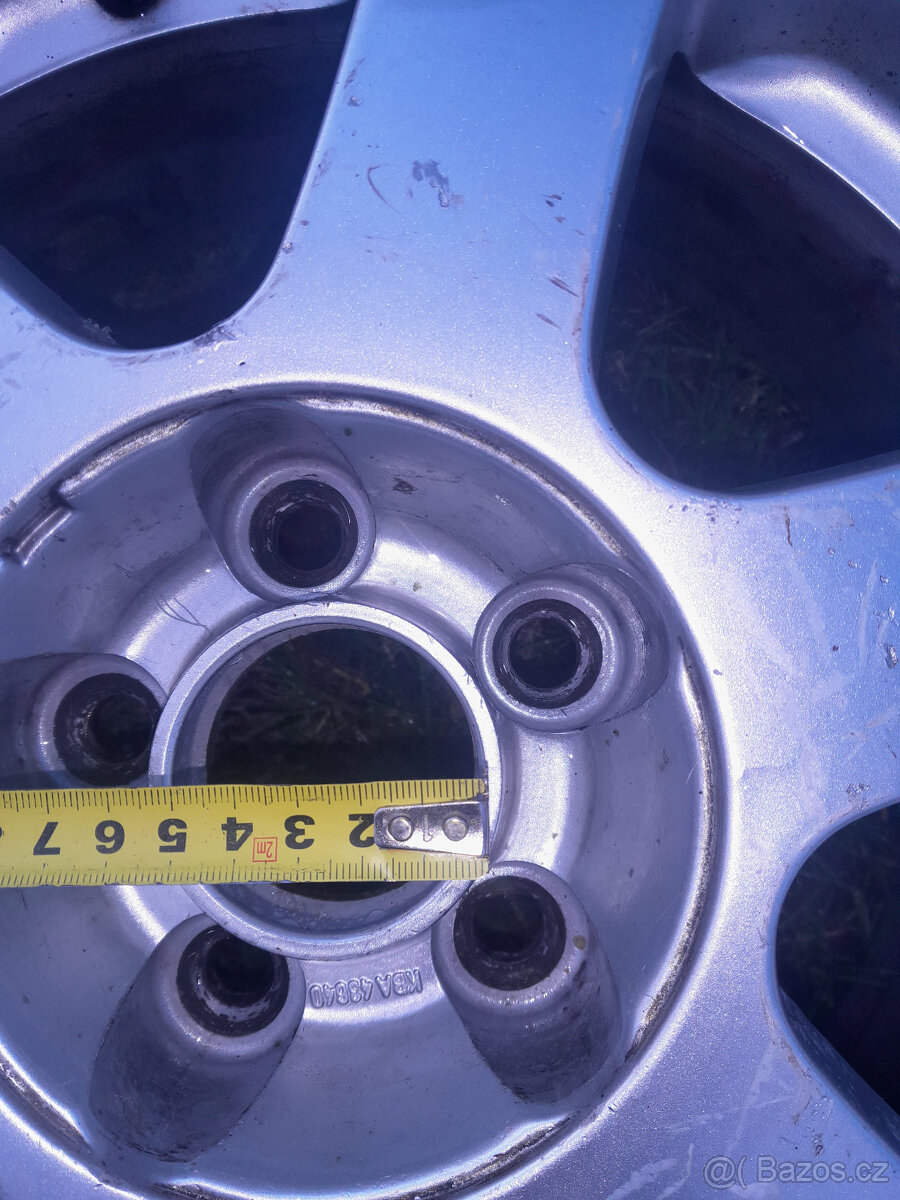 REZERVACE do 1.11. Alu disky včetně pneu 205/60 R15 - 8