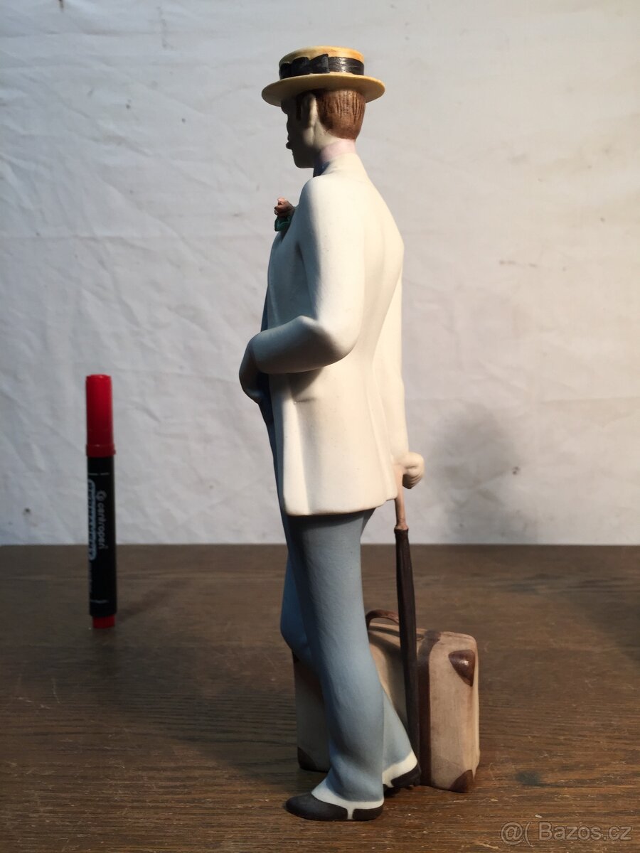 soška Dáma a chrt Muž s kufrem Royal DUX design Xavier - 8