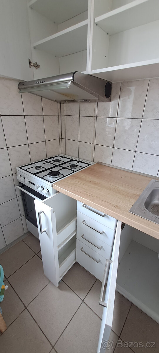 Kuchyň Oresi 4 roky stará. - 8