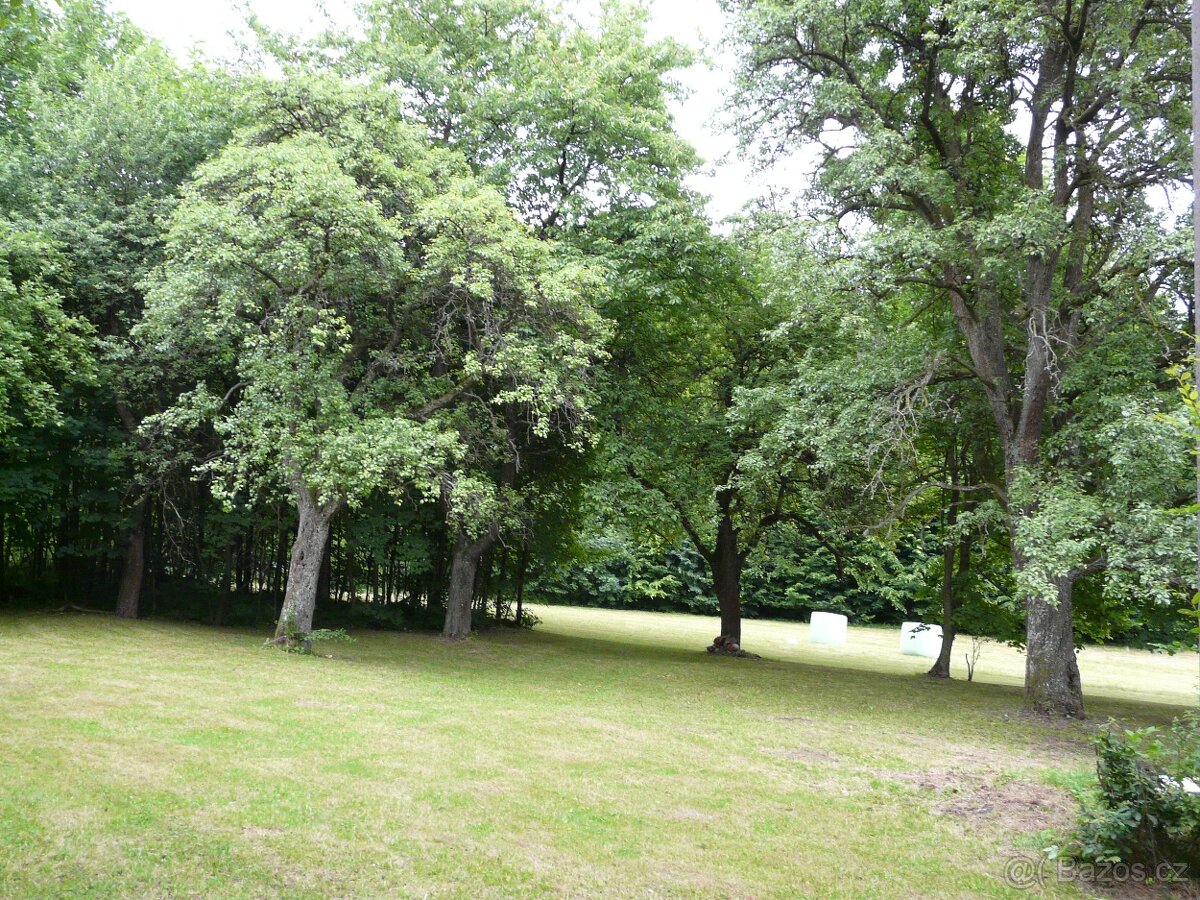 Velký stavební pozemek Oznice - 8