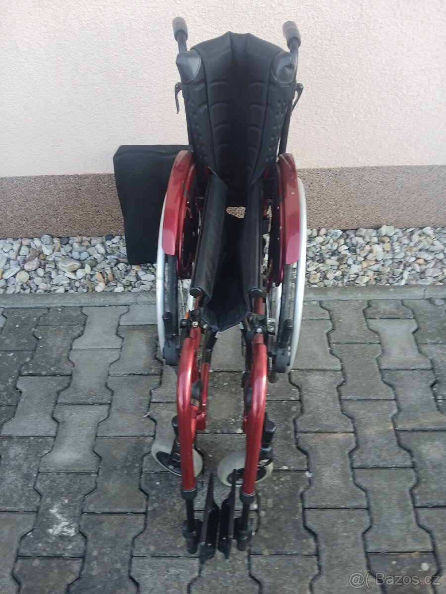 Dětský invalidní vozík - 8