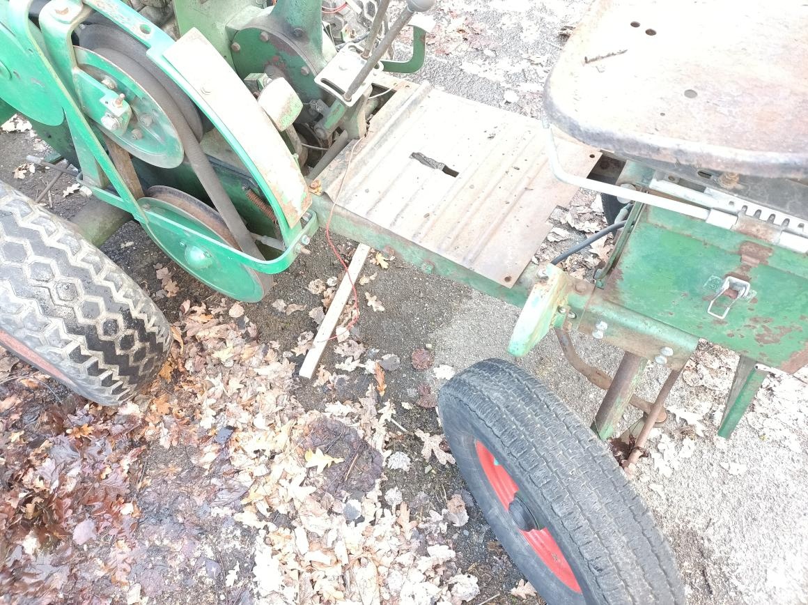 PRODÁM TENTO MALOTRAKTOR - 8