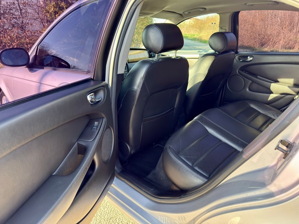 Jaguar X-type 2.1 V6 - 8