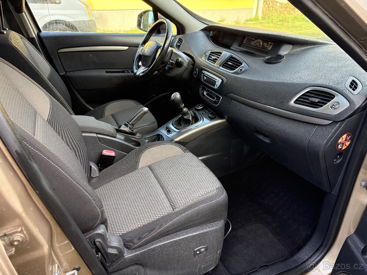 Renault Scenic 1.5 dci - 8