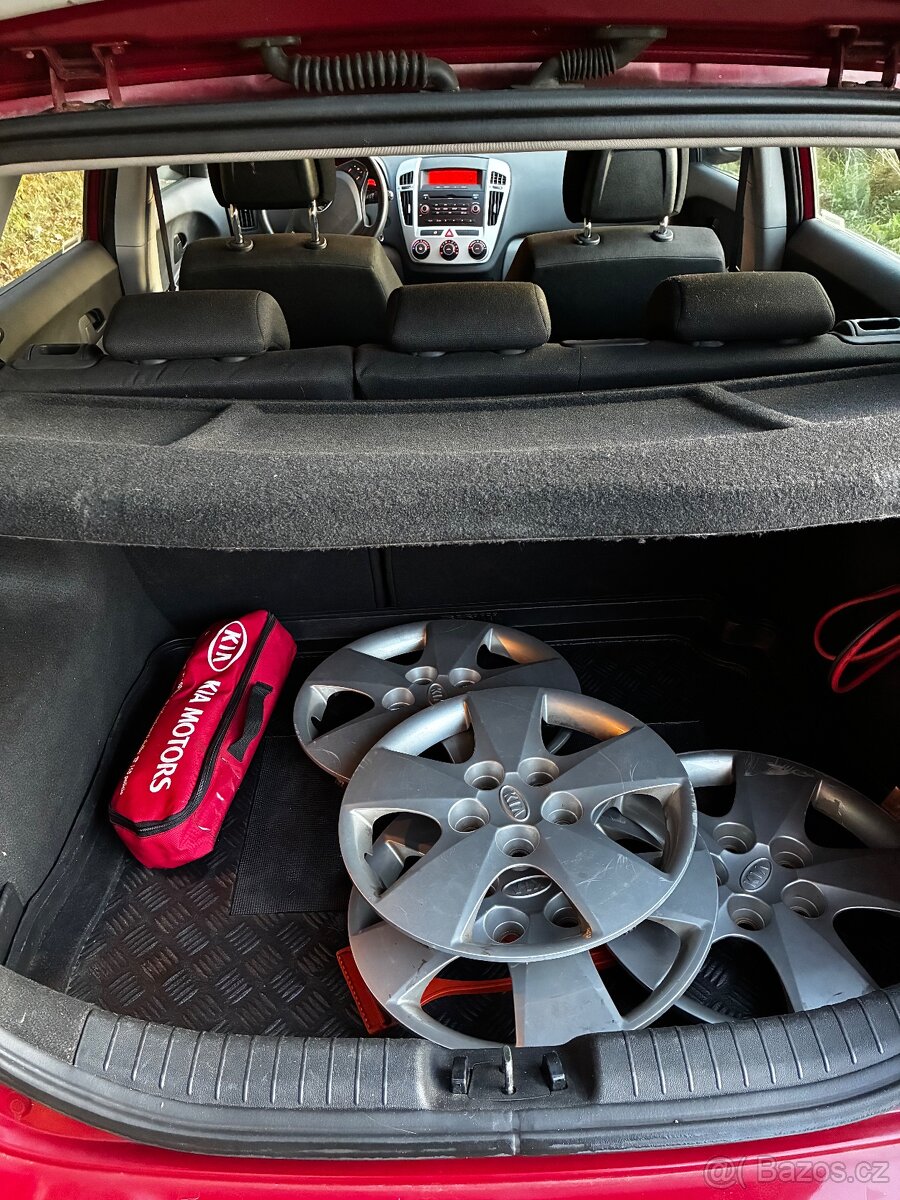 Kia Ceed 1.6CRDi 85KW rv 2008 najeto 118xxx - 8